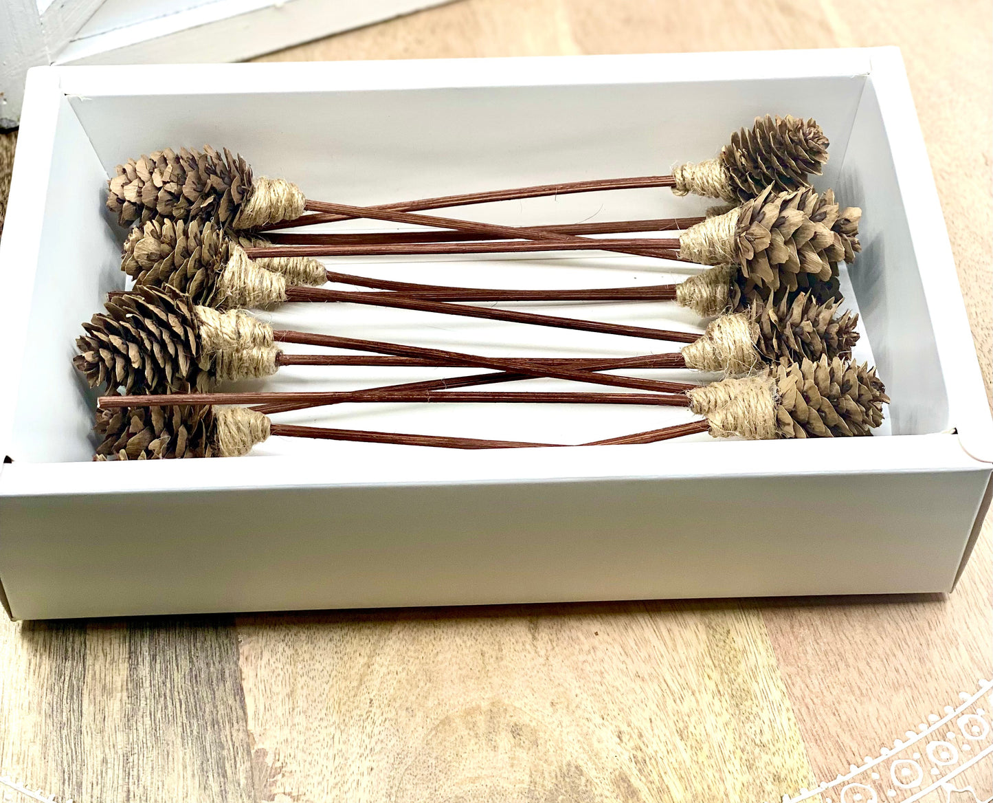 Mini Pine Cone, 9” Rattan Wood Reed Diffusers Replacement Sticks, 16 Pk